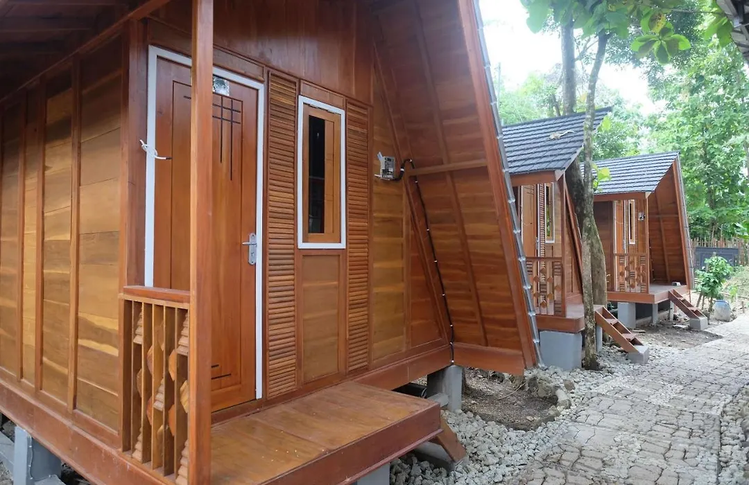 Urbanview Villa Lukulo Kebumen by RedDoorz-1